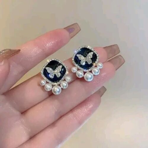 Butterfly Temperament Retro Earrings - Image 3