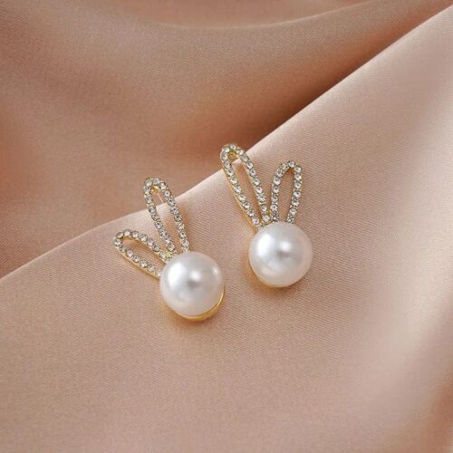 WESTERN STYLISH BEAUTIFUL RABBIT LOOK STUDS EARRINGS