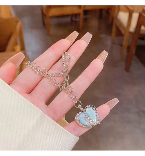 Chic Aura- Heart Pendant Chain Necklace