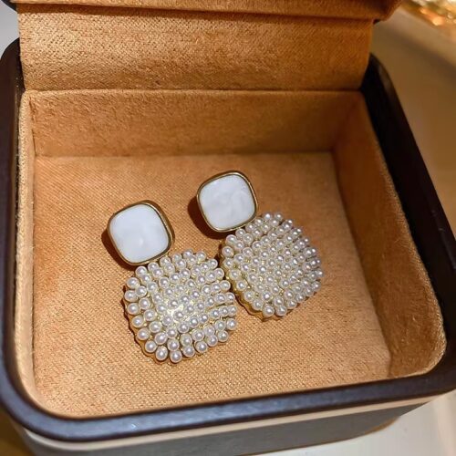 Geometric pearl square drop earrings - Image 3