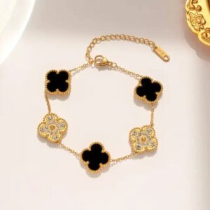 🌟 Trending Black Clover Elegance Bracelet –Anti Tarnish