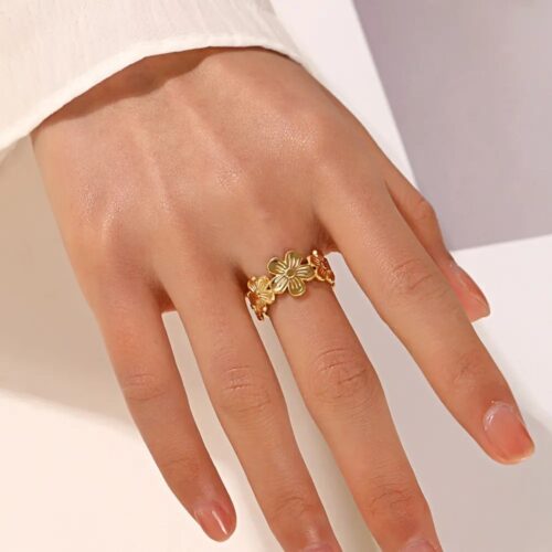 ✨ Textured Flower Bunch Ring – Anti-Tarnish - Image 3