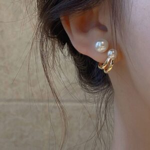 Pearl Studs